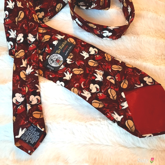 MICKEY & CO. 💯%SILK DISNEY TIE RACK - Picture 8 of 8